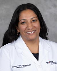 Pankhuri Kharbanda, DO