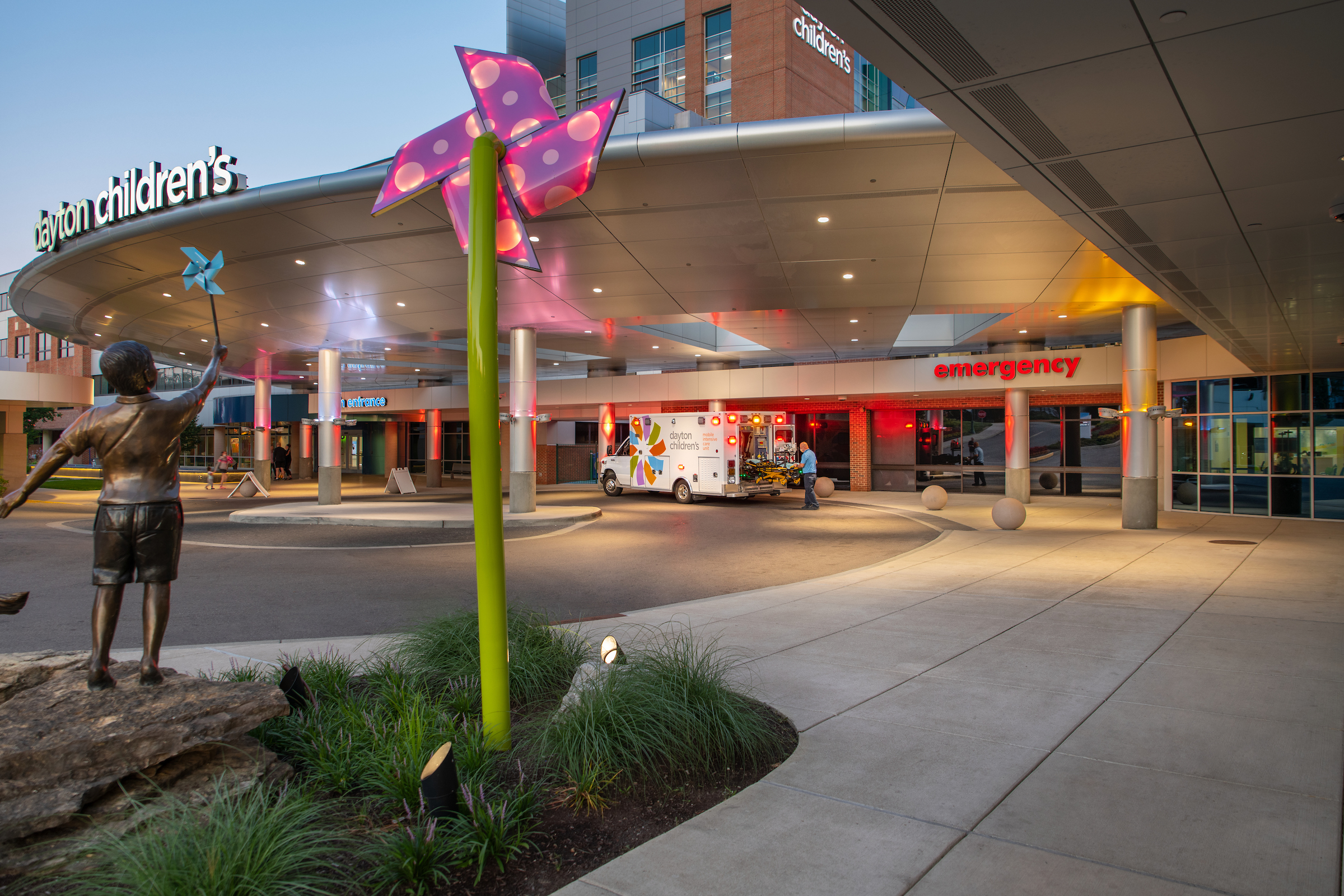 exterior view emergency department