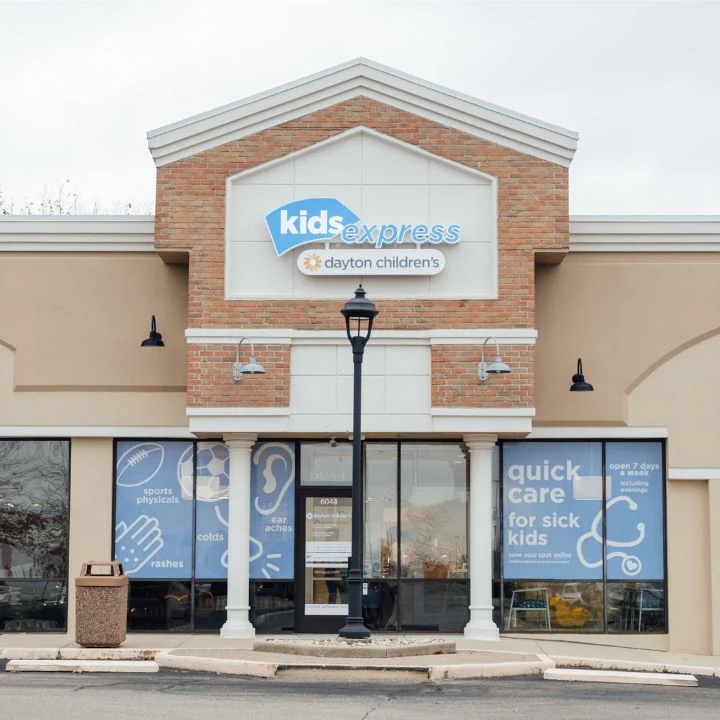 exterior view of entrance in shopping mall