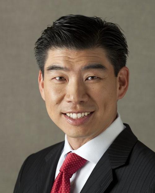 Photo of Hyun W. Bae, MD